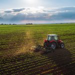 Novi ukrepi za pomoč živilcem in kmetom 