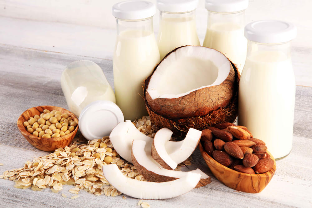 Rastlinsko mleko oz napitek: katerega izbrati glede na uporabo?