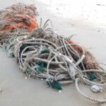 Iz odpadnih ribiških mrež izdelujejo nakit