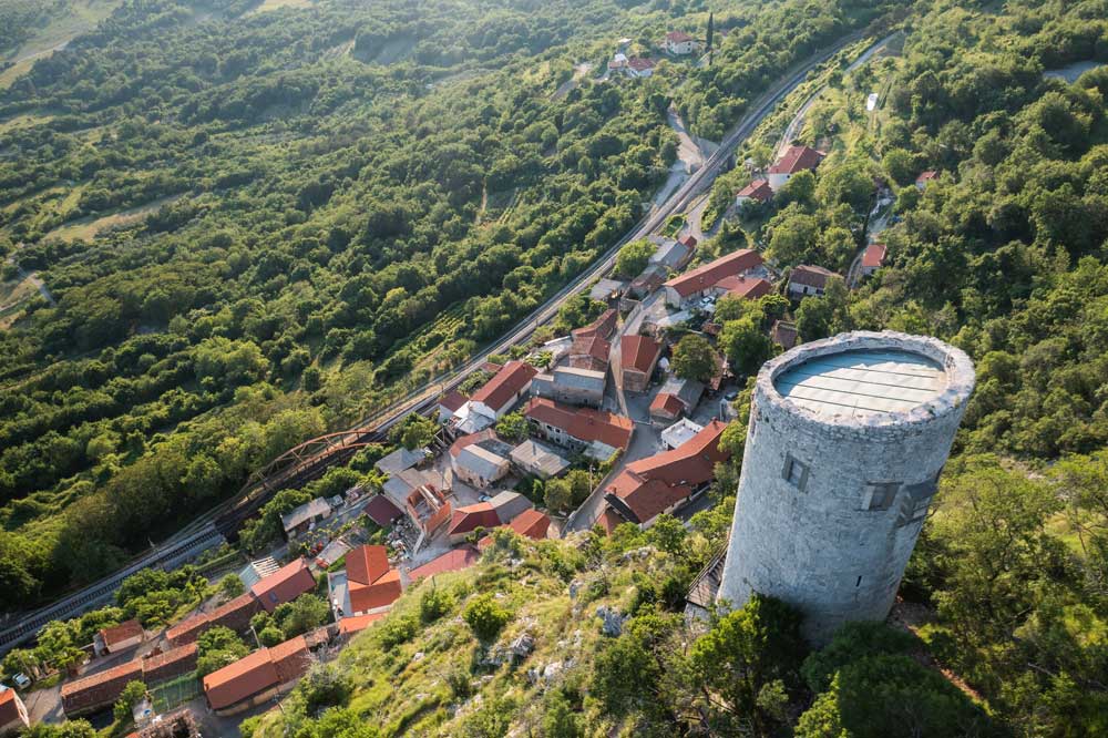 Podpeč pri Črnem Kalu je vas »z dušo«