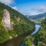 Donava brez vode razkrila zgodovino: od mostov do okostja mamuta donava