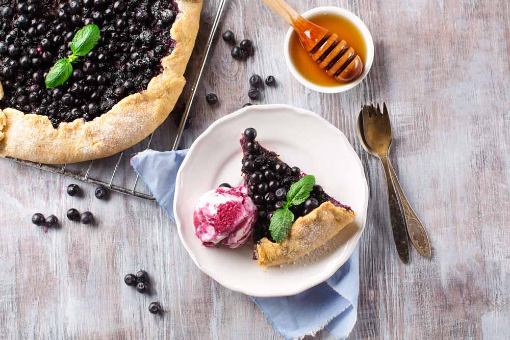 5 idej, kako porabiti robide: od pite do domačega sirupa